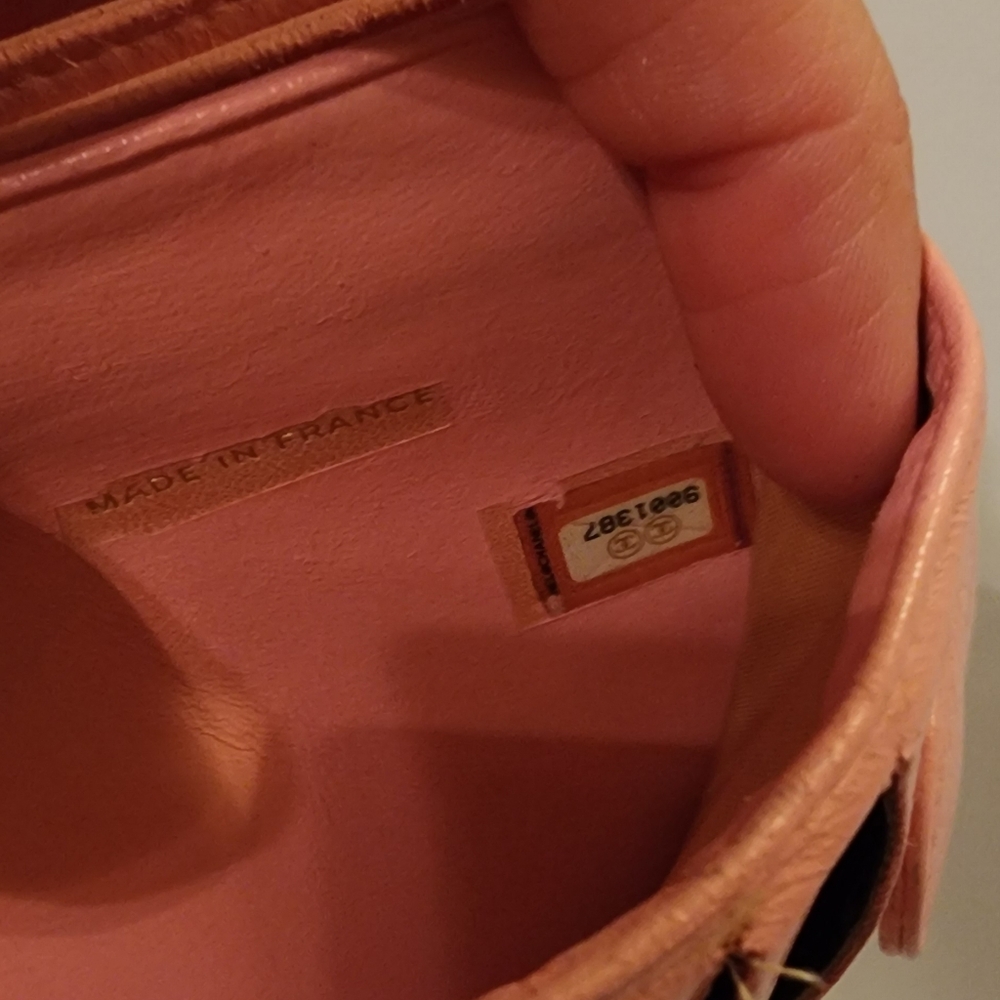 Chanel Caviar Compact Pink Leather Wallet - Picture 3 of 10